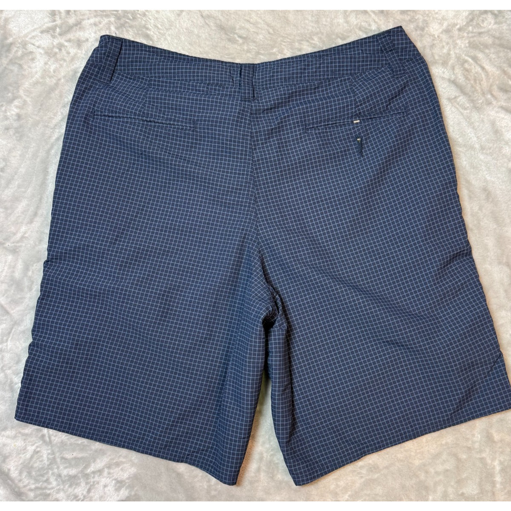 Pantagonia Men's Wavefarer Shorts Size 33 Gorpcore Costal Preppy Minimalist Tech - Picture 2 of 7